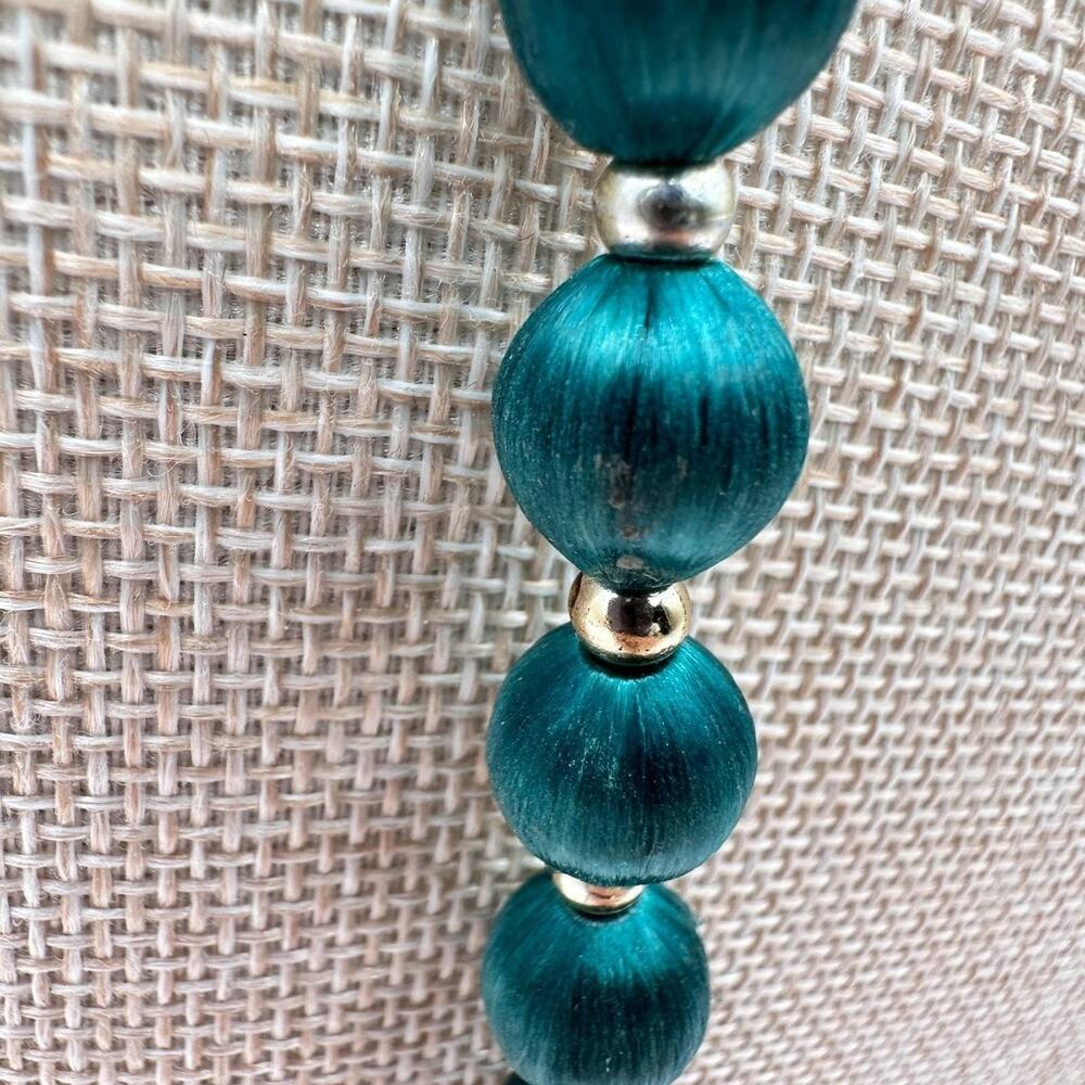 Vintage 80s 90s Beaded Necklace Woven Green And Gold Tone Bead Jewelry Retro Y2K - Picture 5 of 6
